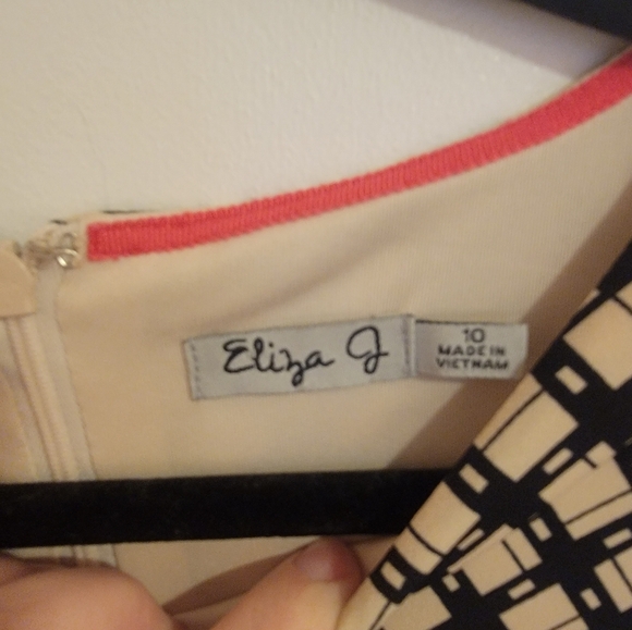 Eliza J Dress Womens size 10 Pleated Black Cream Academia Maximalist Half Sleeve - Picture 7 of 8